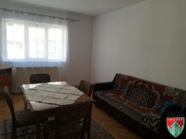 apartament-2-camere-decomandat-et2-zona-vasile-aron-semaforului-5